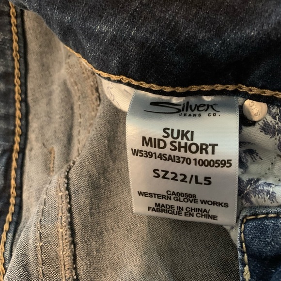 Silver Jean Co Suki Shorts - Picture 3 of 5